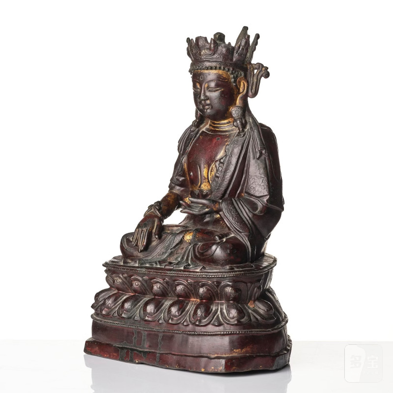A bronze sculpture of a crowned Buddha, - 图2